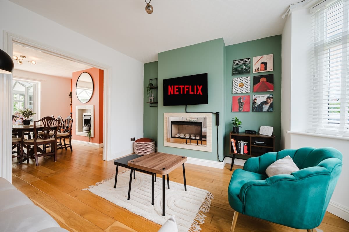 Heaton Parkside Charm And City Comfort 3 Bedroom | Parking