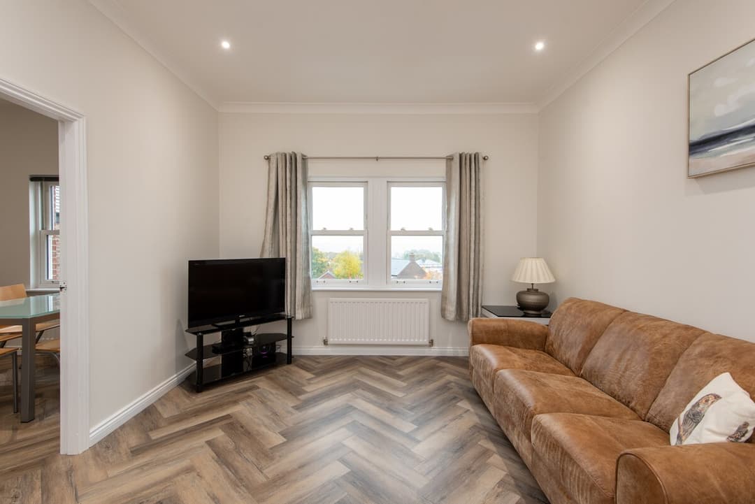 2 Bedroom Apartment | Parking - View 3
