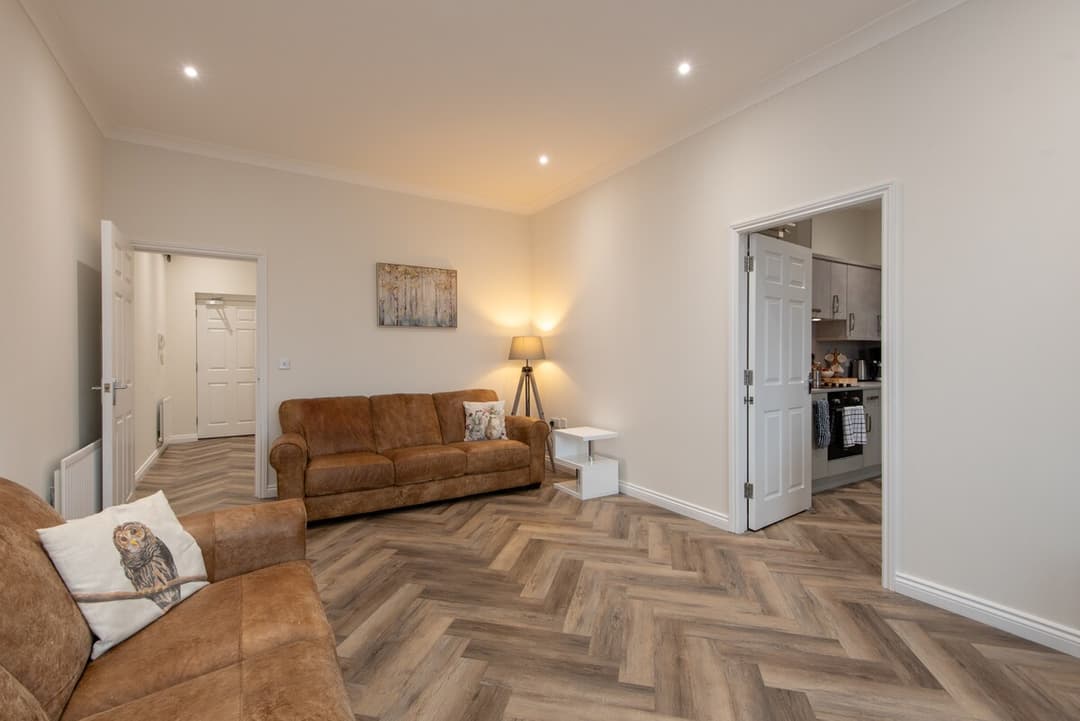 2 Bedroom Apartment | Parking - View 5