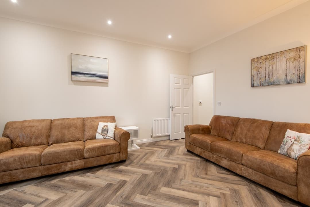 2 Bedroom Apartment | Parking - View 2