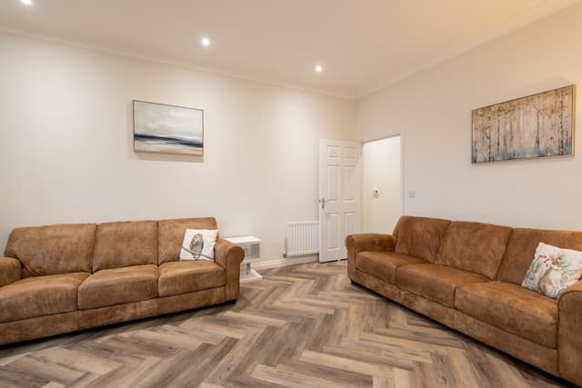 2 Bedroom Apartment | Parking - View 1