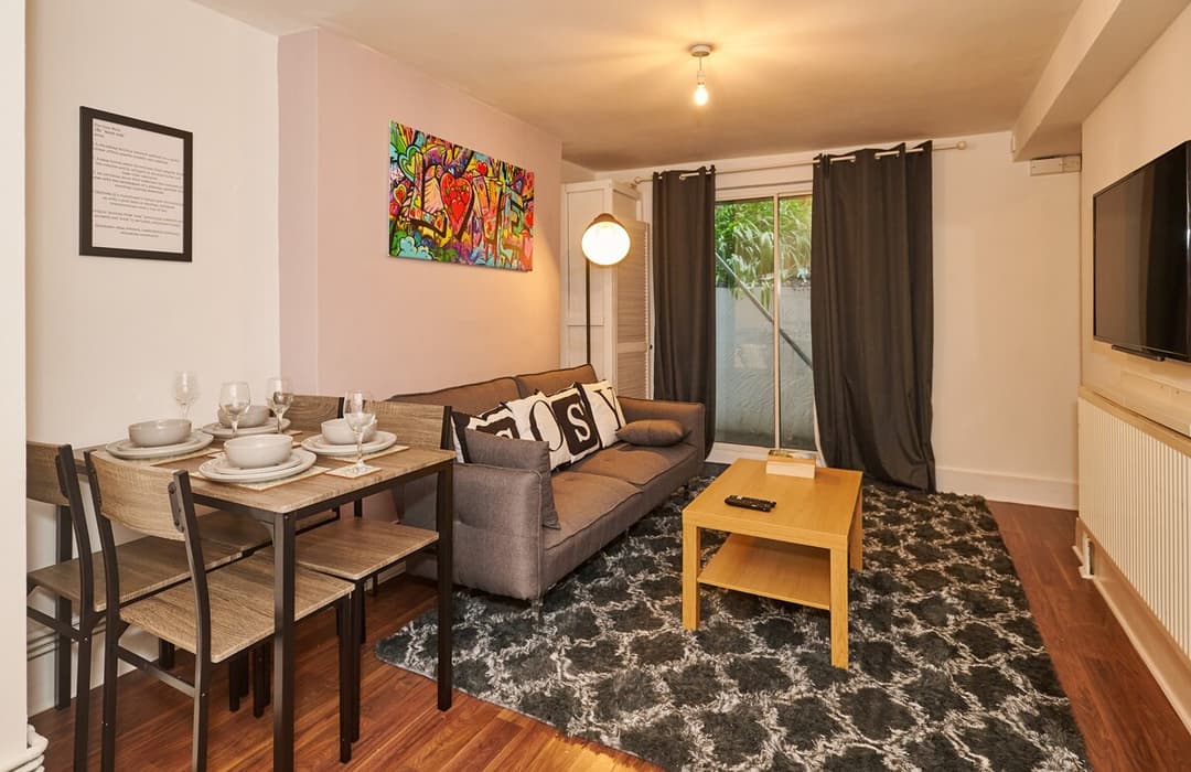 1 Bedroom Apartment Comfort By The Sea. Your Home From Home - View 1