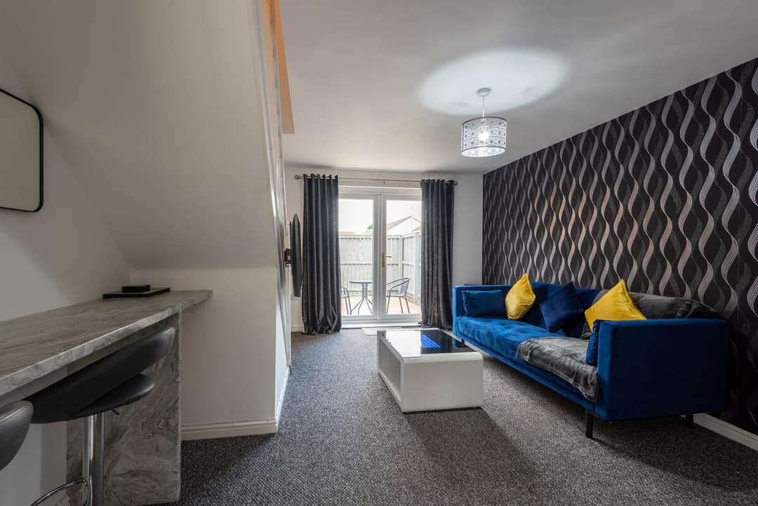 2 Bedroom House | Parking | Wifi - View 2