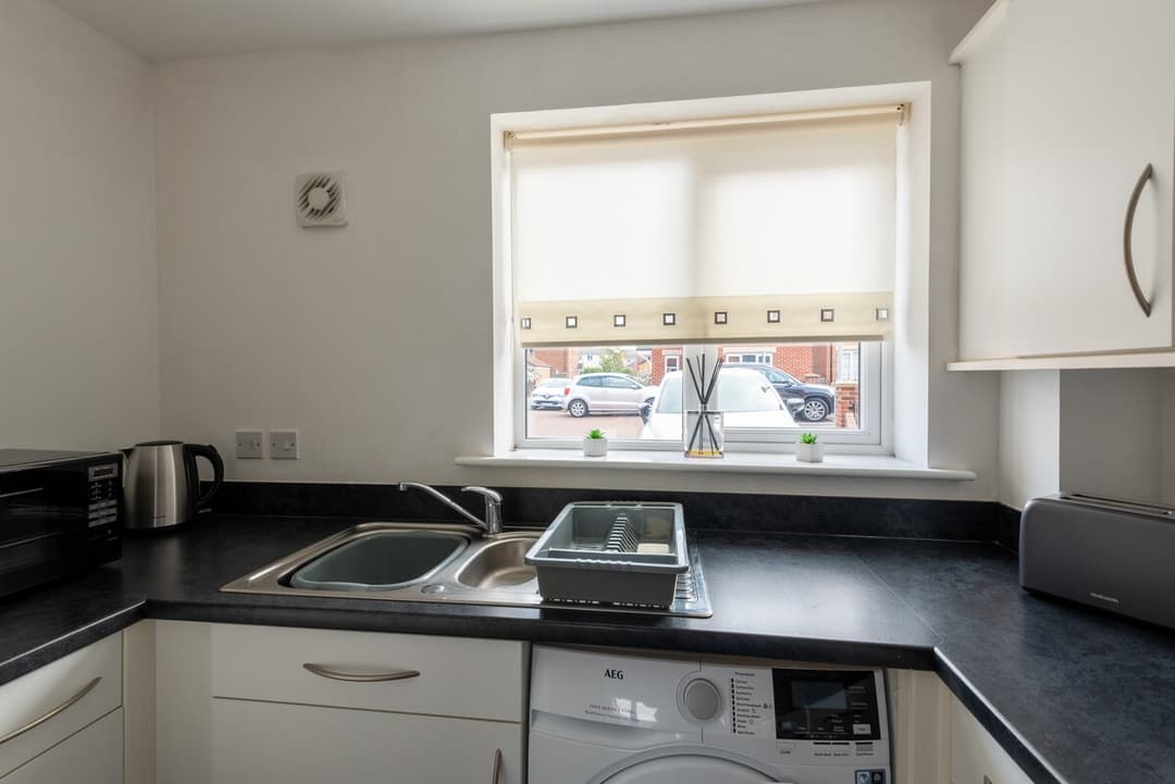 2 Bedroom House | Parking | Wifi - View 12