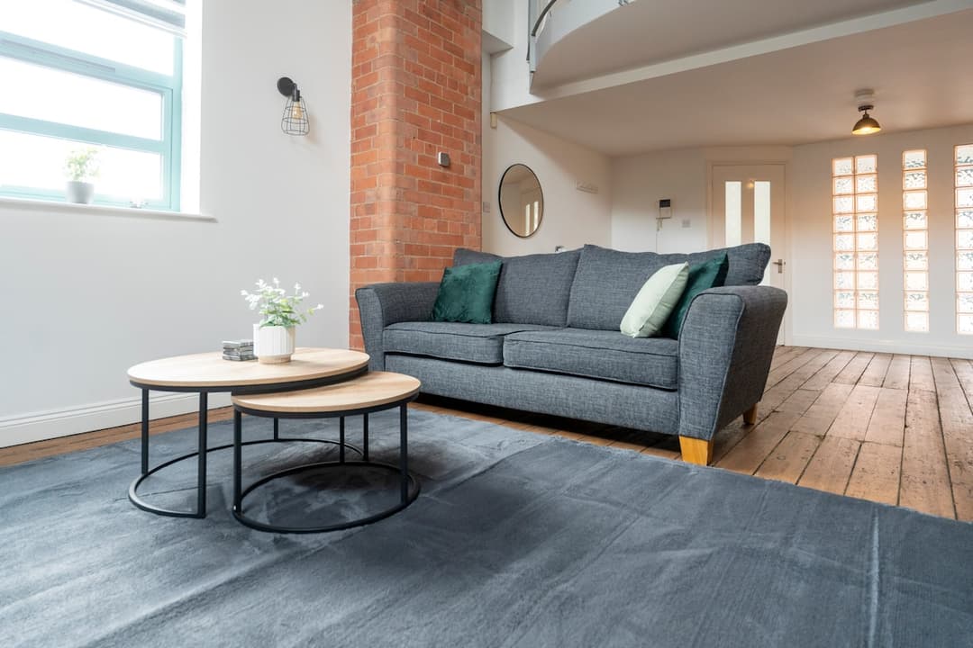 City apt ideal for contractors & weekend stays - View 17