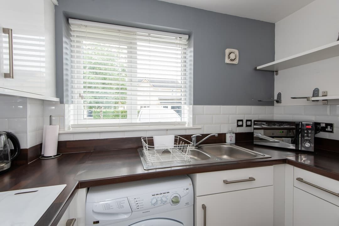 2 Bedroom House | Parking | Durham - View 11