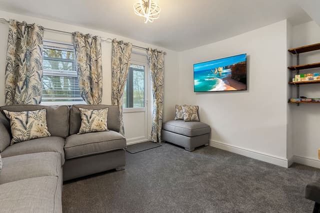 3 Bedroom Waterfront Cottage | Parking - View 4
