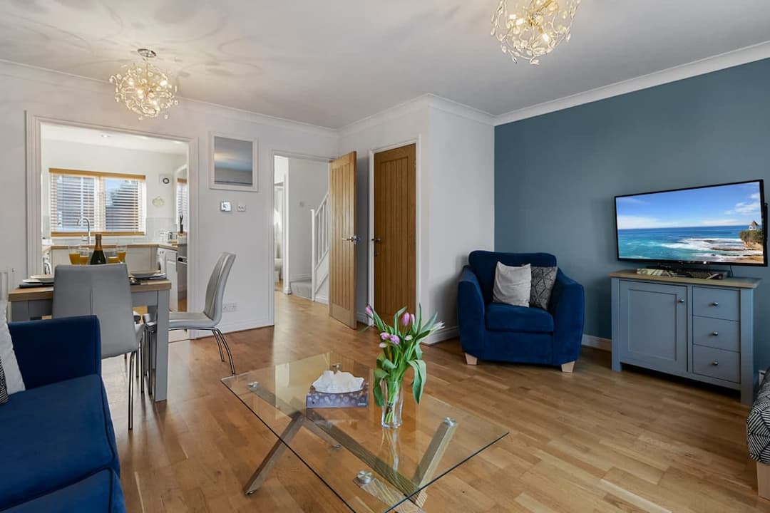 3 Bedroom House - Exeter Quay - Parking - View 3