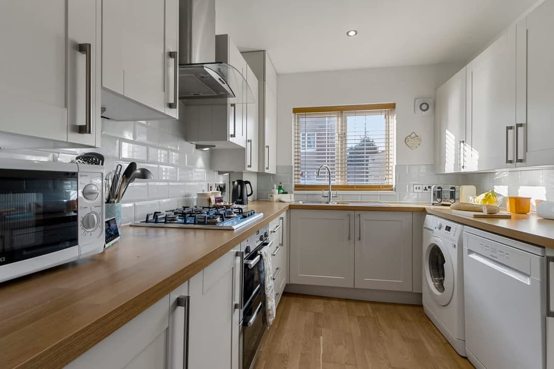 3 Bedroom House - Exeter Quay - Parking - View 12