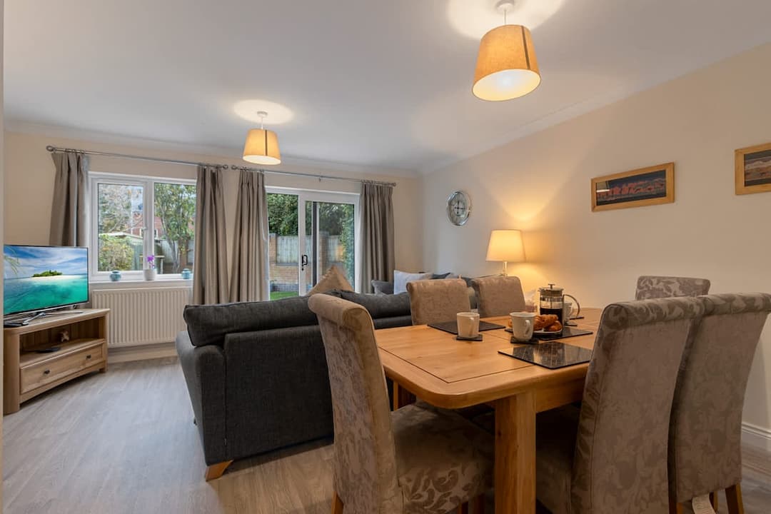 Exeter Quay View | 3 Bedroom Apartment | Parking - View 9