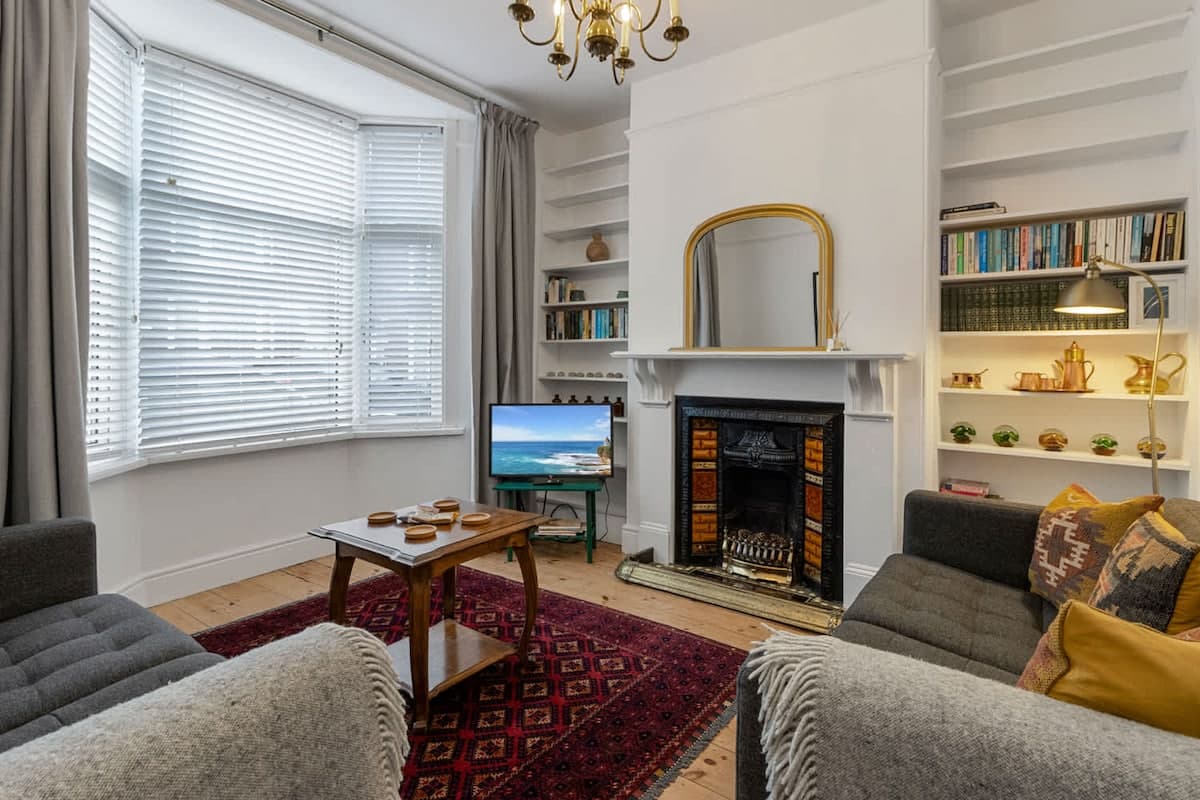 Exeter | 2 Bedroom House | Near Train Station