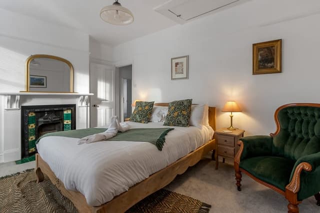 Exeter | 2 Bedroom House | Near Train Station - View 2