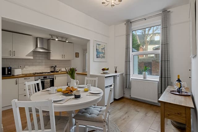 Exeter | 2 Bedroom House | Near Train Station - View 1