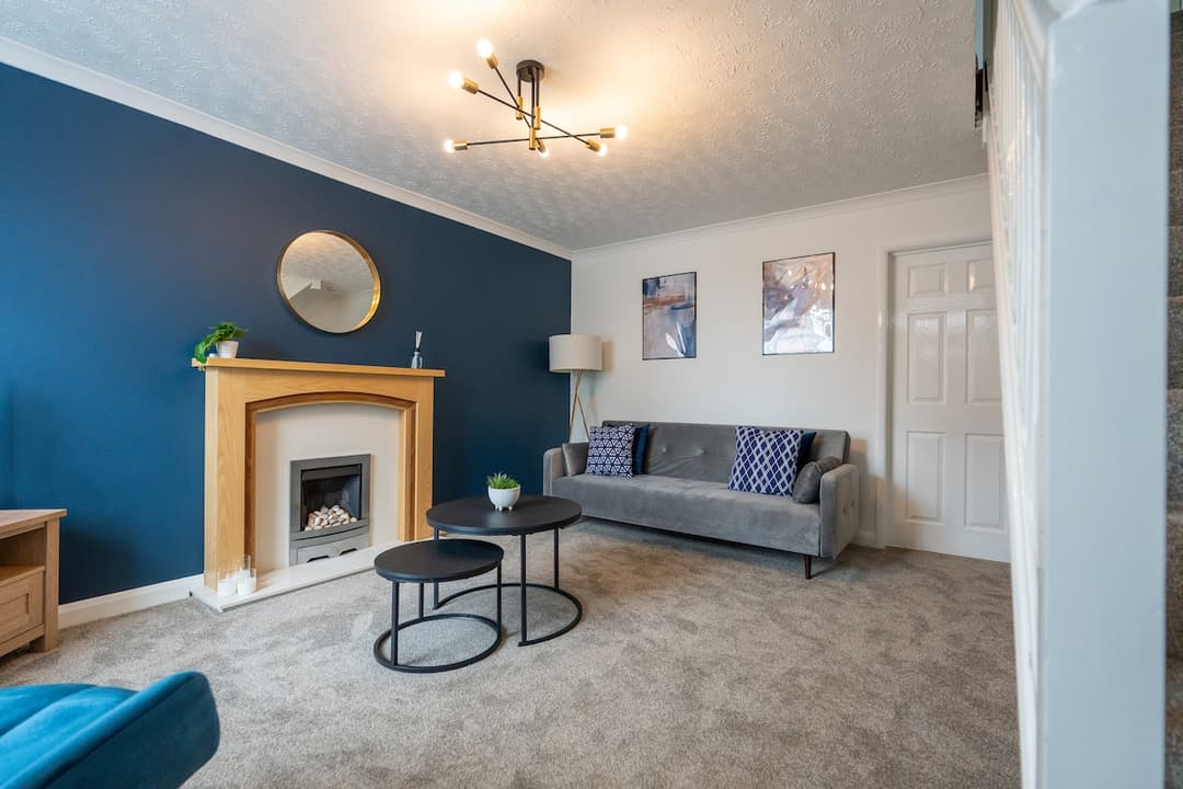 2 Bed Cottage Ideal For Contractors & W/end Stays   - View 2
