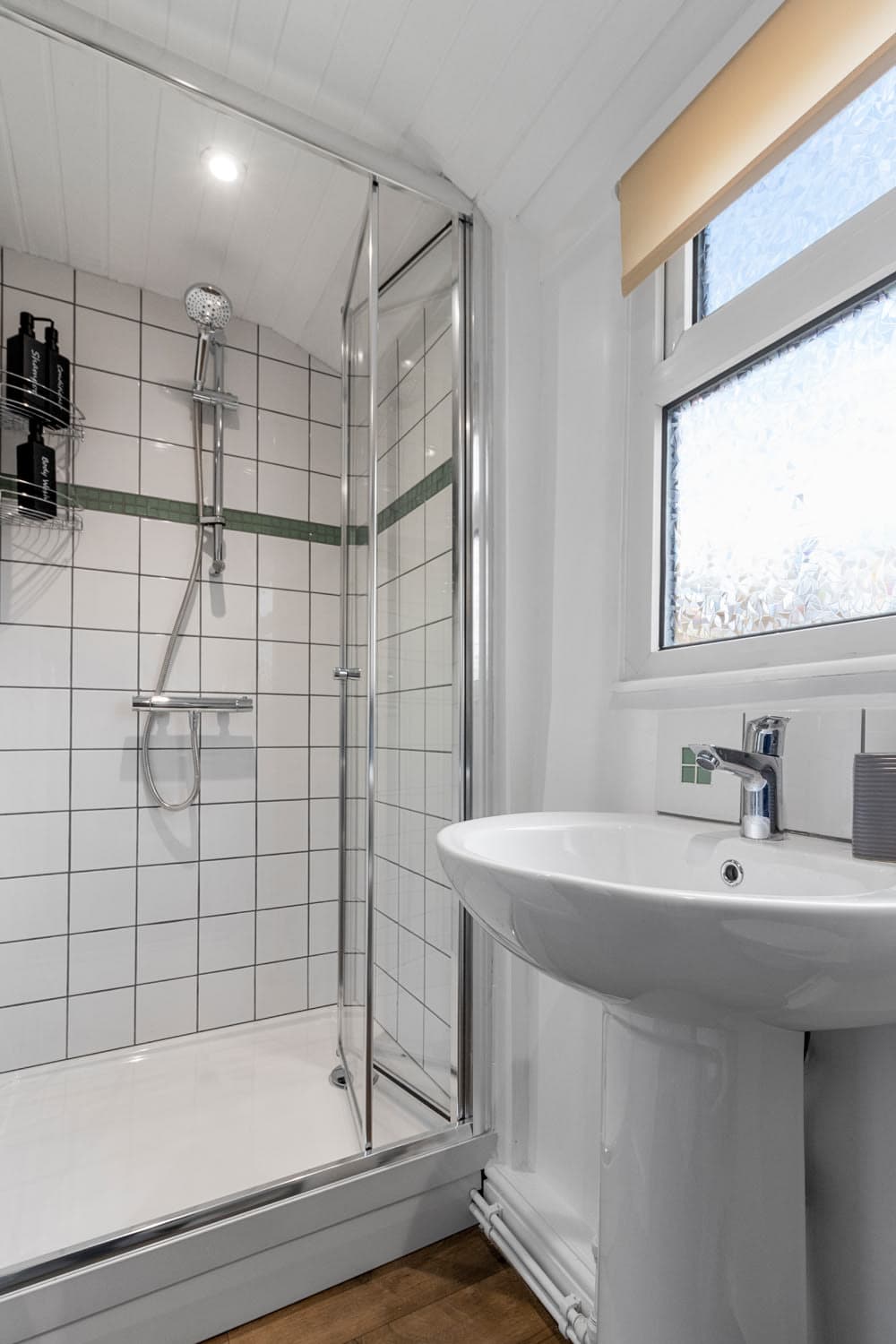 3 Bedroom House (sleeps 7) - Exeter - View 10