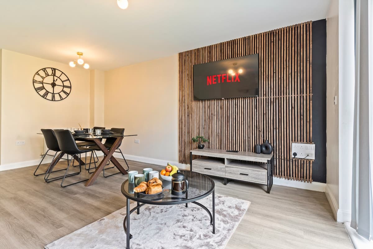 2 Bedroom House