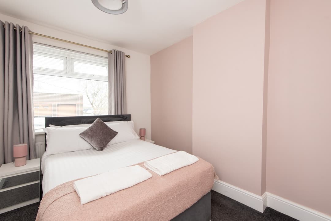 3 Bedroom House | Durham - View 6