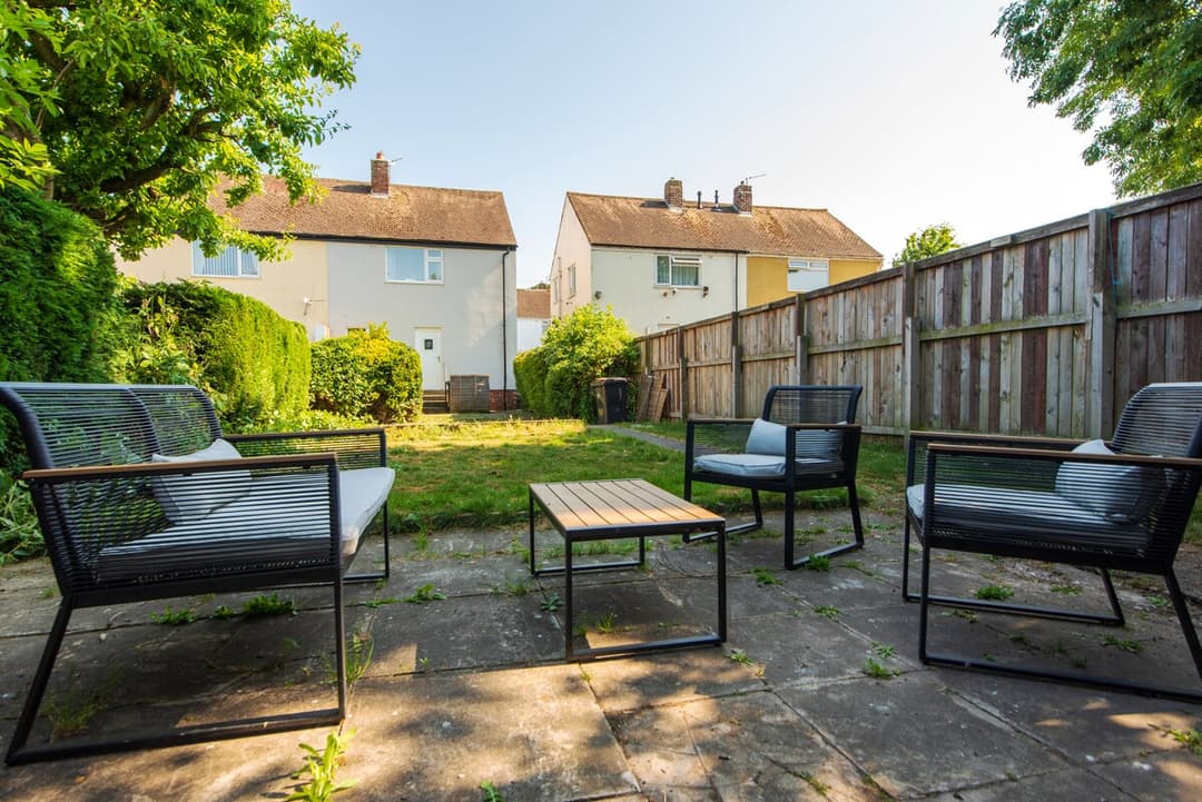 Comfortable, modern 2 bed house - View 8
