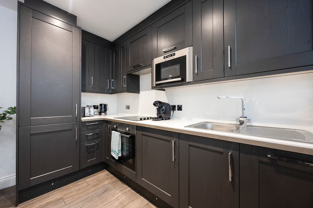 2 Bedroom Luxury Apartment | Brighton - View 4