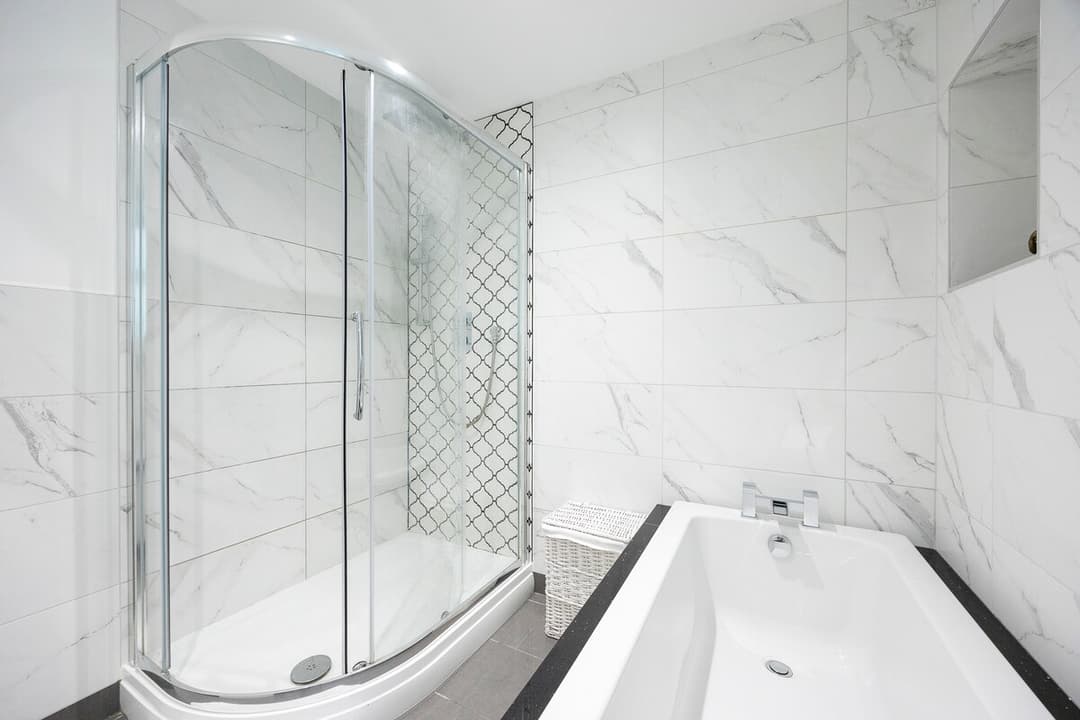 2 Bedroom Luxury Apartment | Brighton - View 7