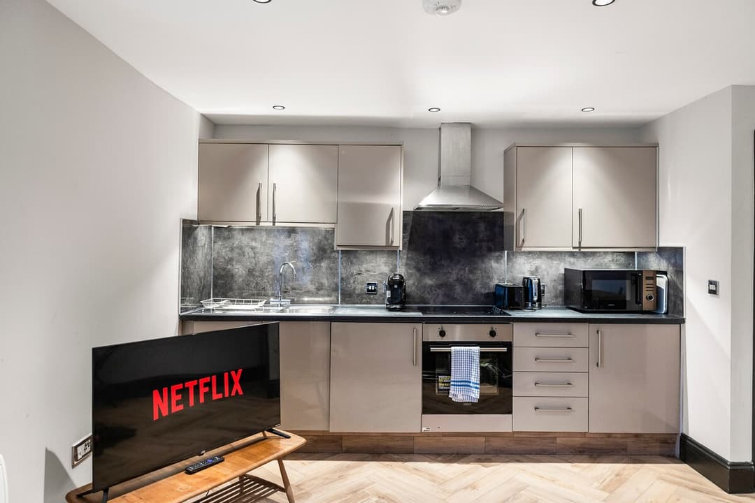 Central Luxury Apartment | Brighton Central  - View 2