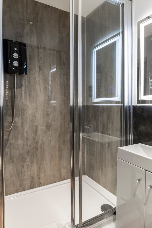 Central Luxury Apartment | Brighton Central  - View 4