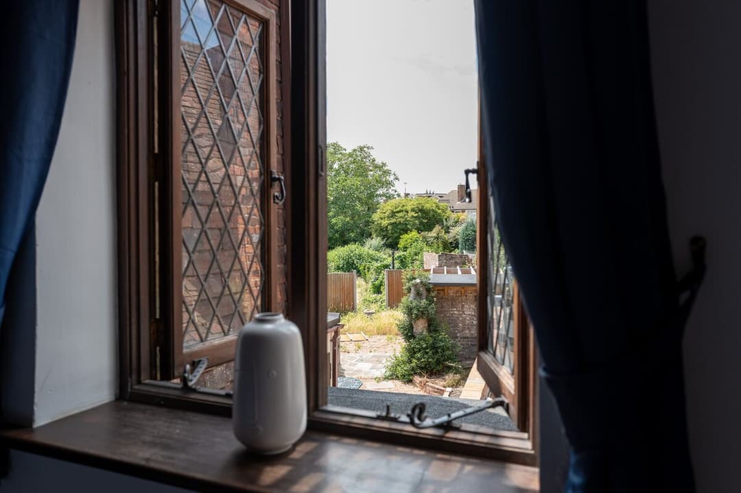 6 Bedroom House | Sittingbourne | Central - View 9