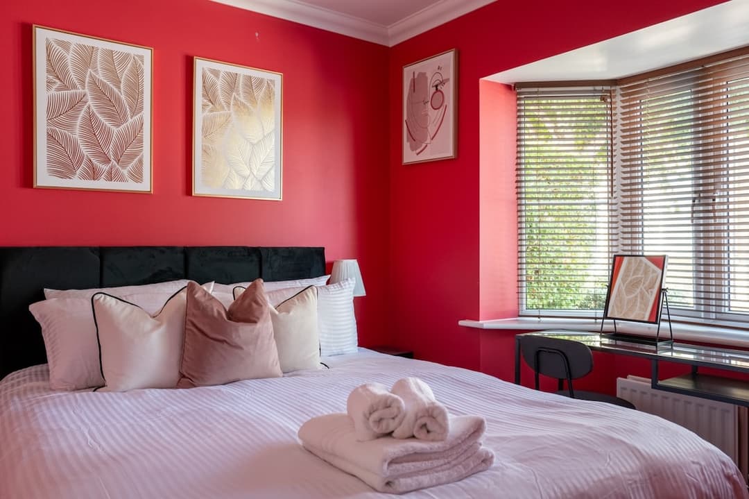 Spacious Family 5 Bedroom House | Parking |  - View 10