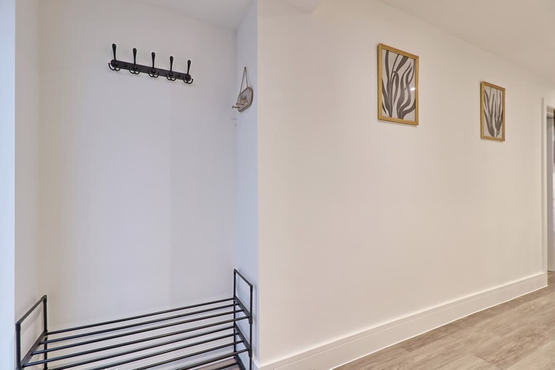Spacious 5 Bed House | Parking | Garden  - View 15