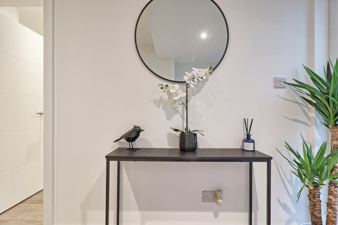 Spacious 5 Bed House | Parking | Garden  - View 18