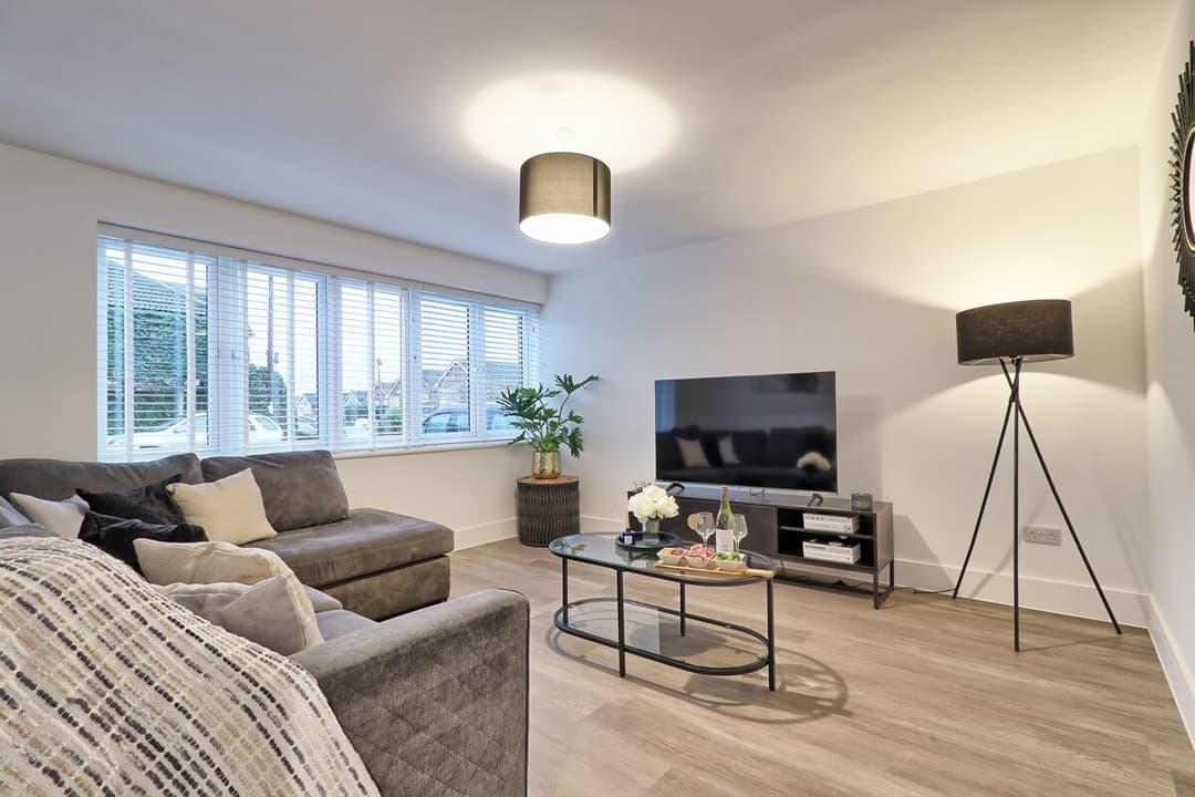 Spacious 5 Bed House | Parking | Garden  - View 19