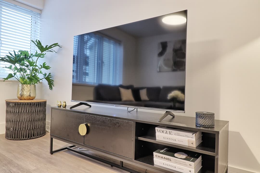 Spacious 5 Bed House | Parking | Garden  - View 21
