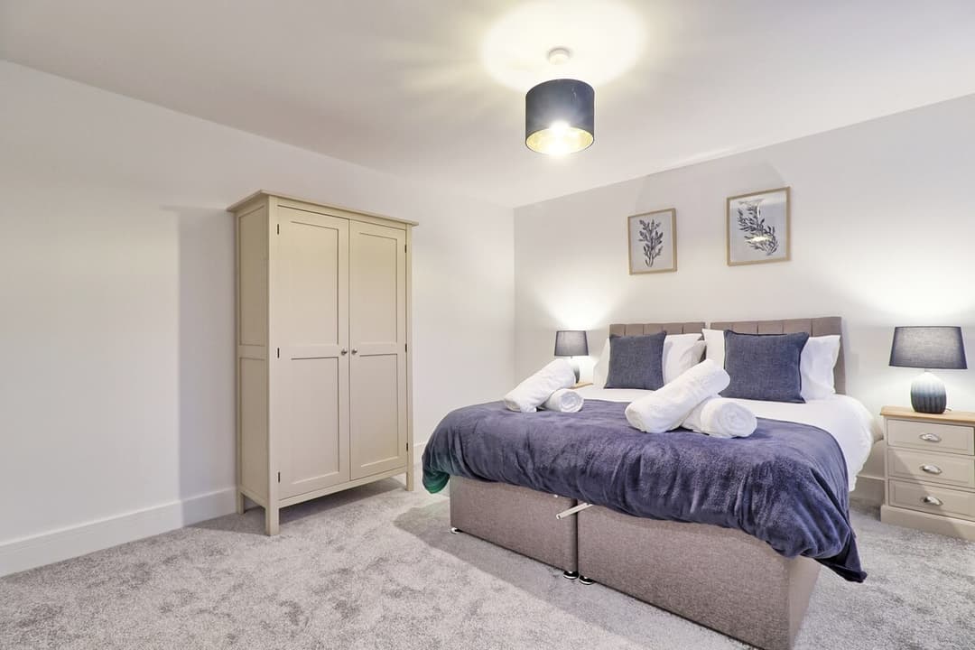 Spacious 5 Bed House | Parking | Garden  - View 29