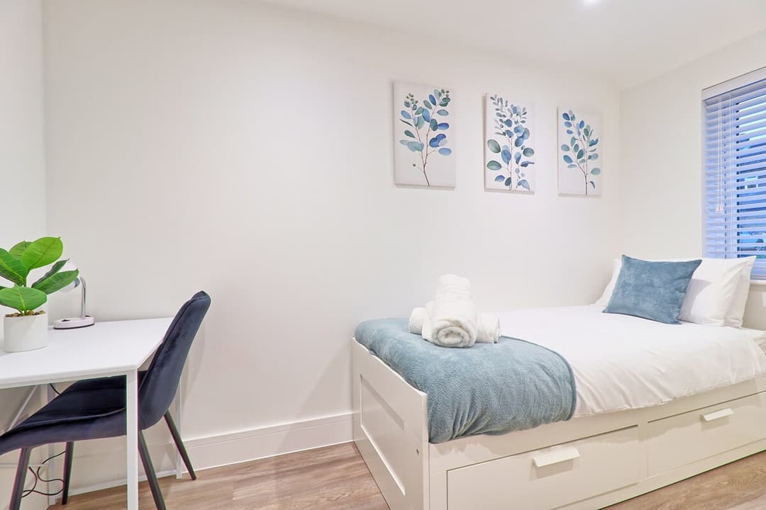Spacious 5 Bed House | Parking | Garden  - View 41