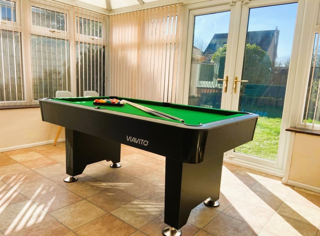 5 bed Fabulous house & FREE private parking - View 11