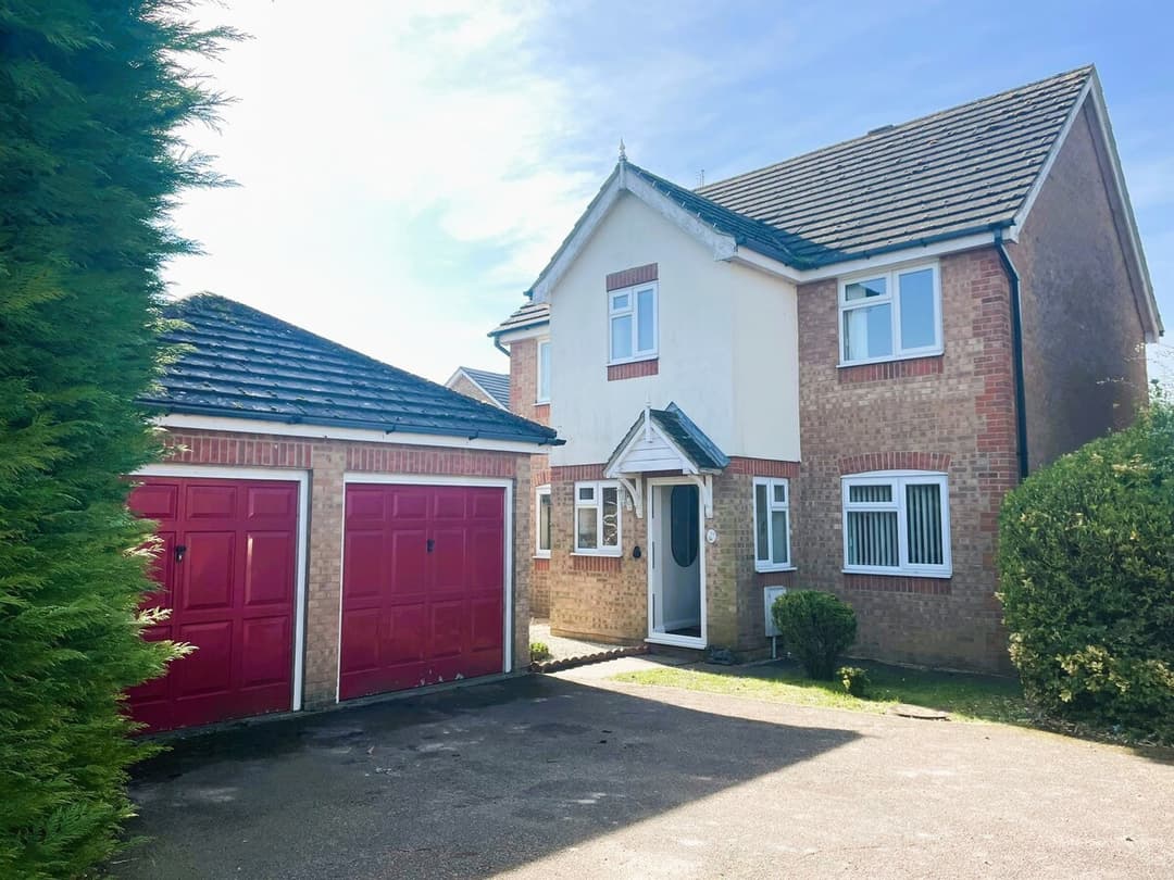 5 bed Fabulous house & FREE private parking - View 12