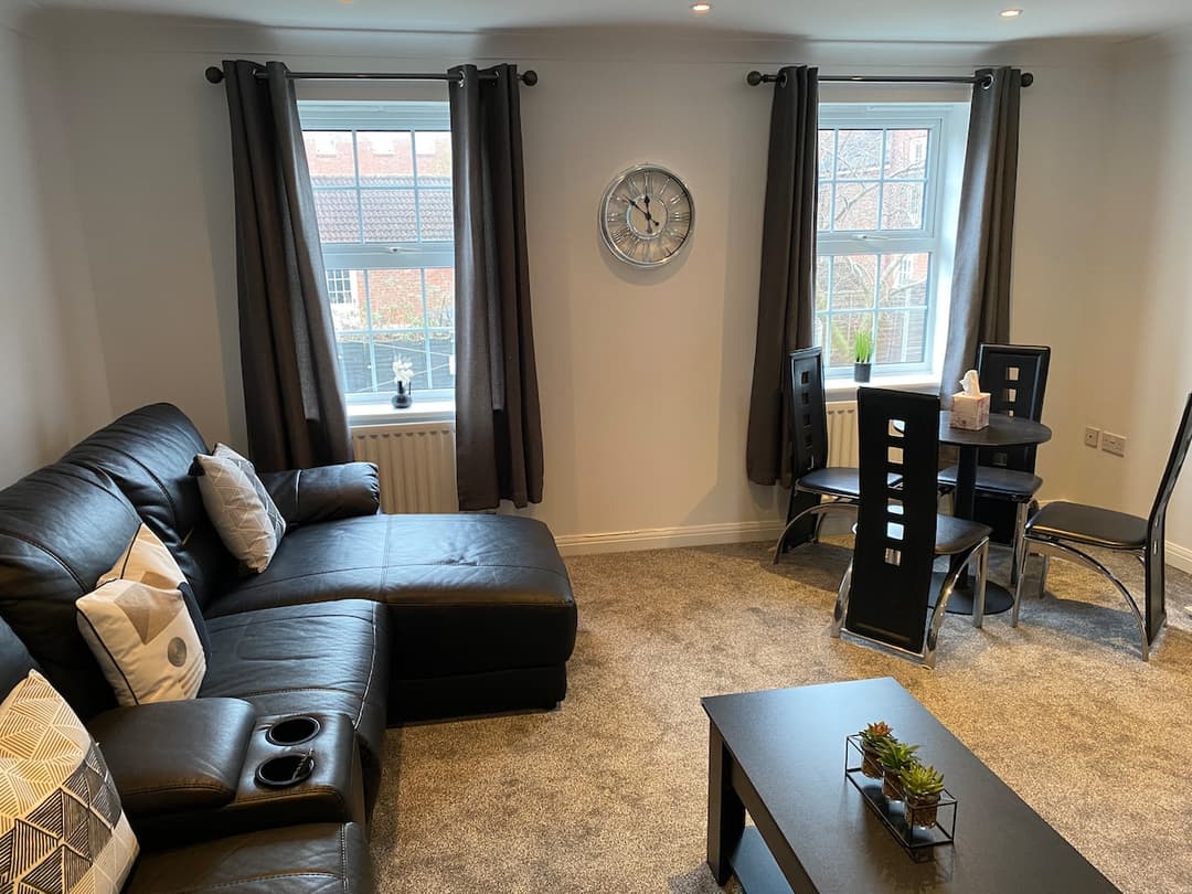 Comfortable 3-bedroom Norwich Townhouse, Garden & Parking - View 4