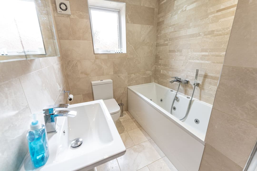 Large Home Near Edgbaston Stadium Birmingham | University - View 10