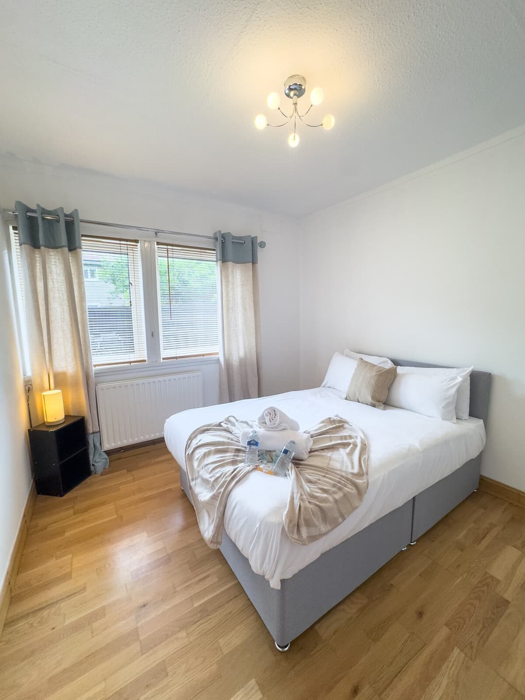 Clydebank 2 Bedroom Apartment | Parking - View 6