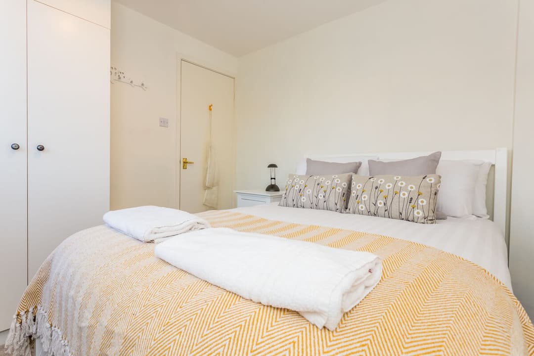 3 Bedroom House | Parking | Darlington - View 11