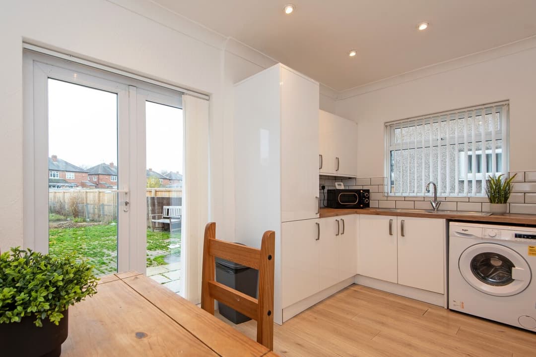 2 Bedroom House Darlington | Parking - View 7