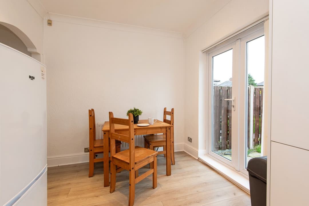 2 Bedroom House Darlington | Parking - View 8