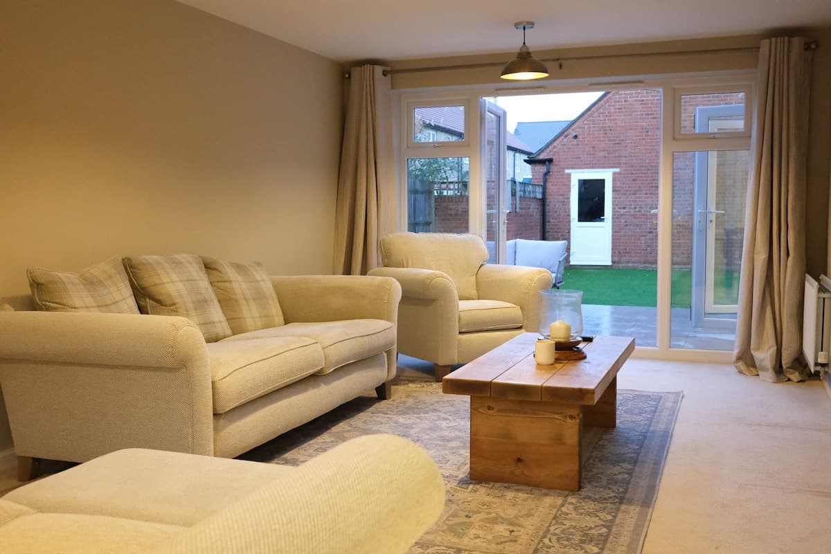 Luxury 6-bedroom Bicester Village | Bicester Golf Course