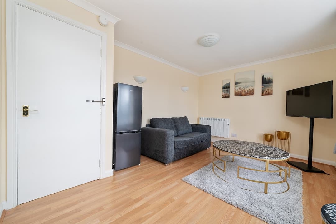 Glasgow Apartment near Hydro & SECC, Finnieston - View 2