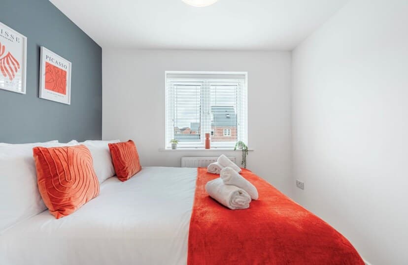 Sleeps 6 • Contractors • Insurance • Relocation  - View 4