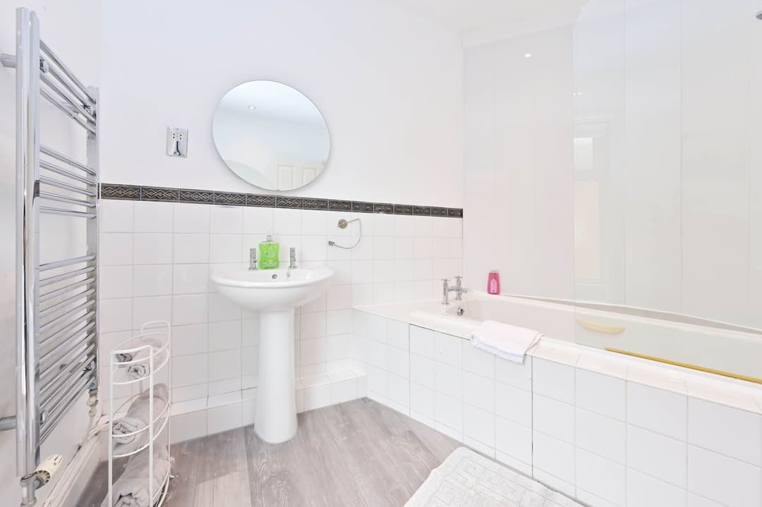 Entire 6 Bedroom 2 Bathroom Home In Cheshire East, United Kingdom  - View 8