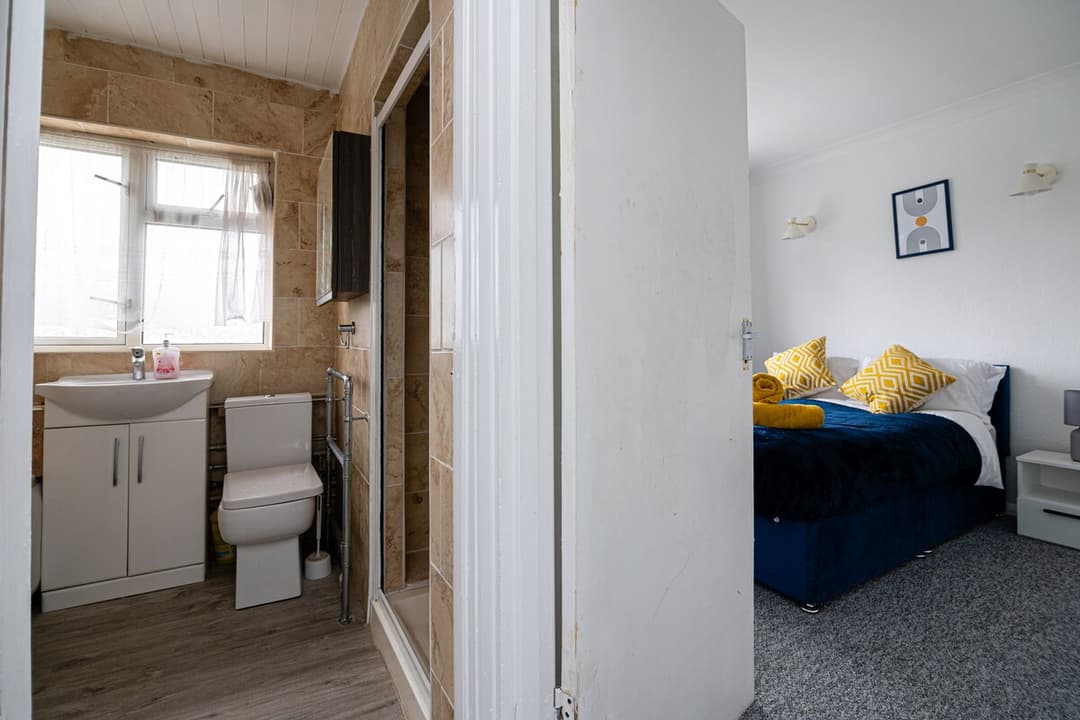 Bright & Spacious 3-Bed Abbey Wood Elizabeth Line - View 10