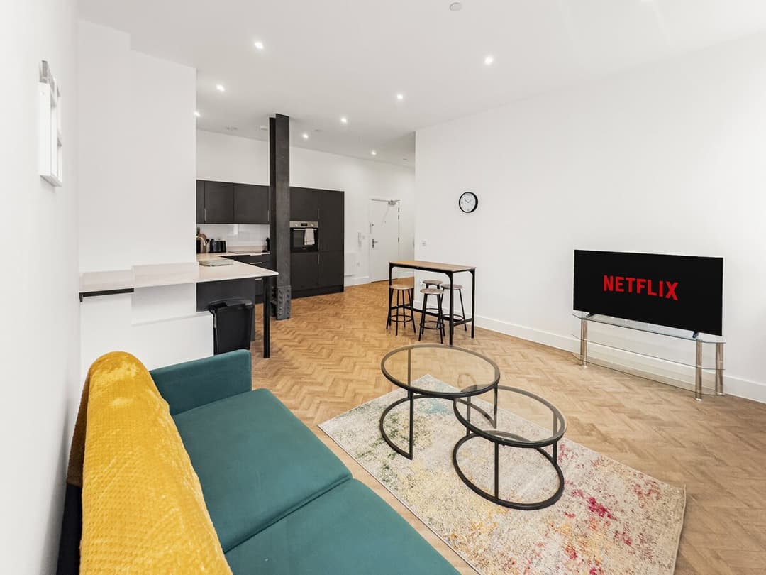 Stylish 1bd Apt In Essex W/ Modern Touch - View 9