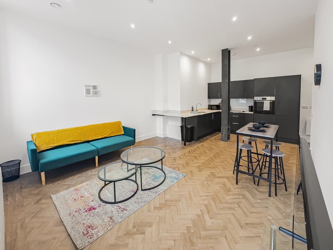 Stylish 1bd Apt In Essex W/ Modern Touch - View 10