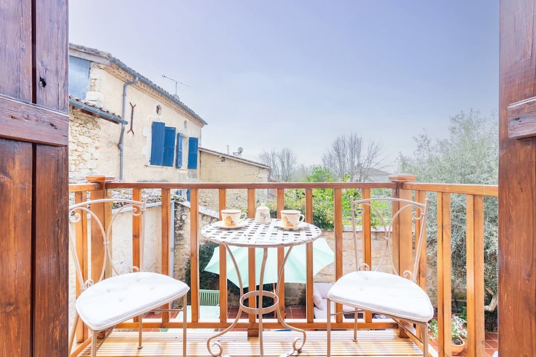 A Charming 4 Bedroom | 4 Bathroom Home | Jacuzzi - View 10